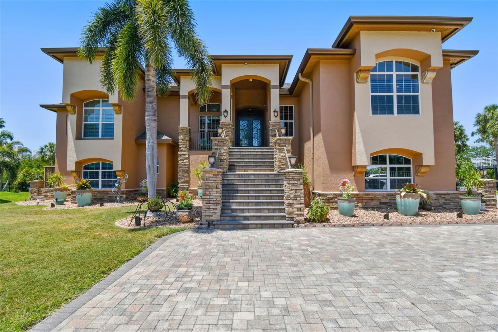 Image 3 of 93 For 2605 59th Street S
