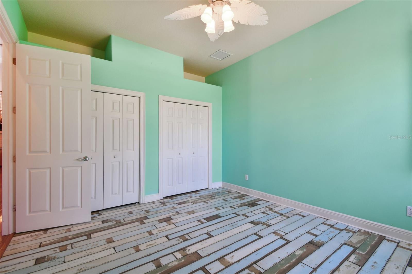 Image 48 of 93 For 2605 59th Street S