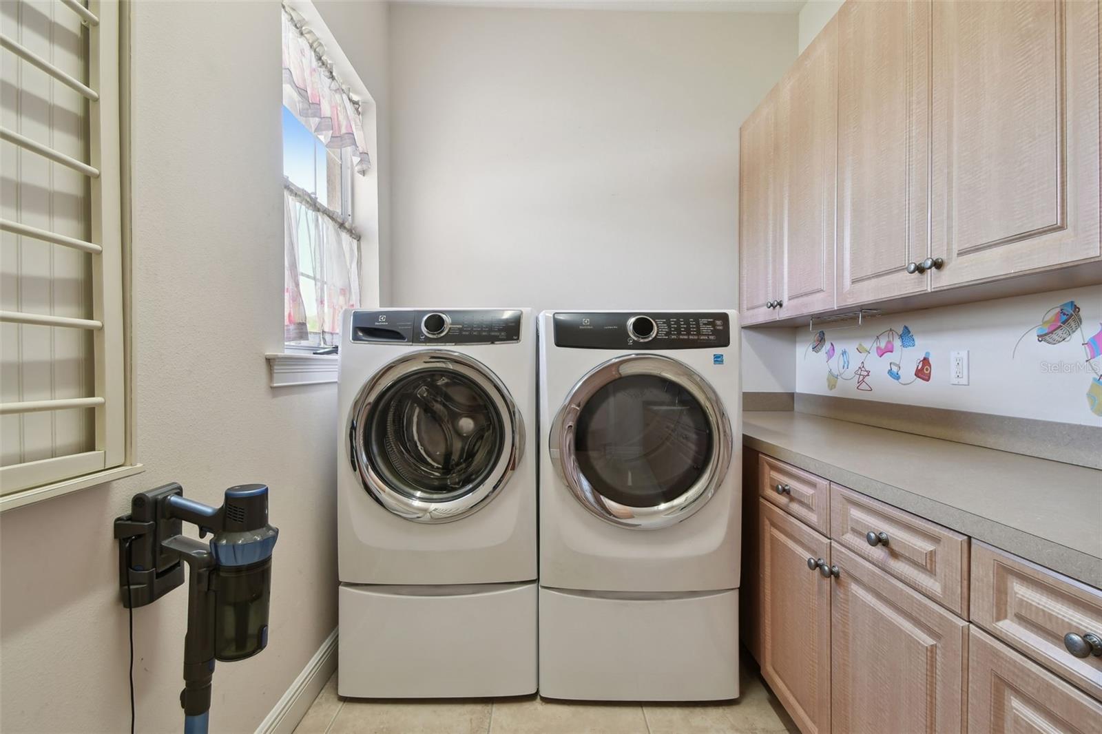 Image 67 of 93 For 2605 59th Street S