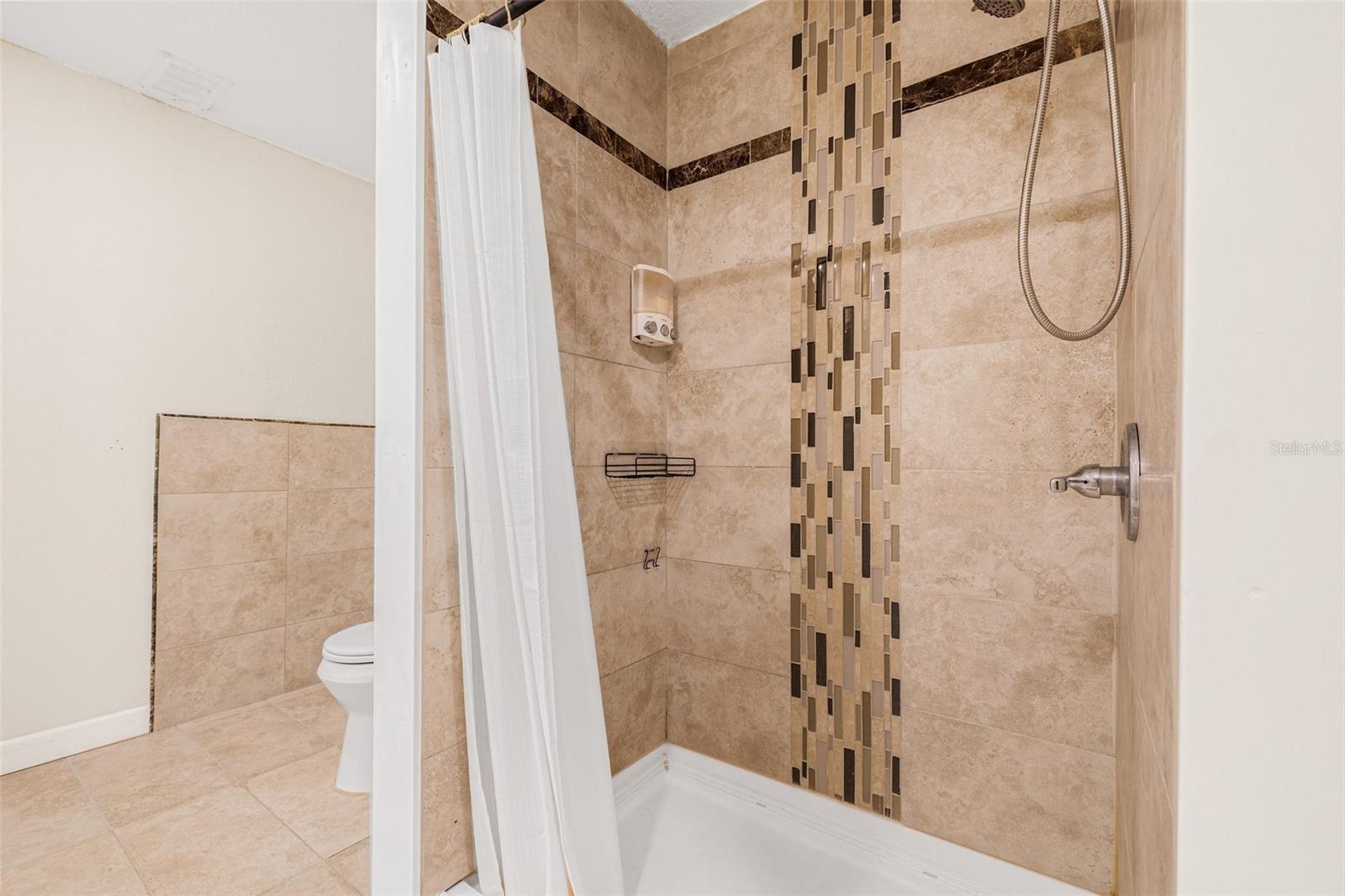 Image 21 of 25 For 3301 9th Avenue N