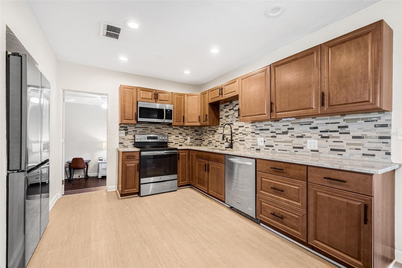 Image 6 of 25 For 3301 9th Avenue N