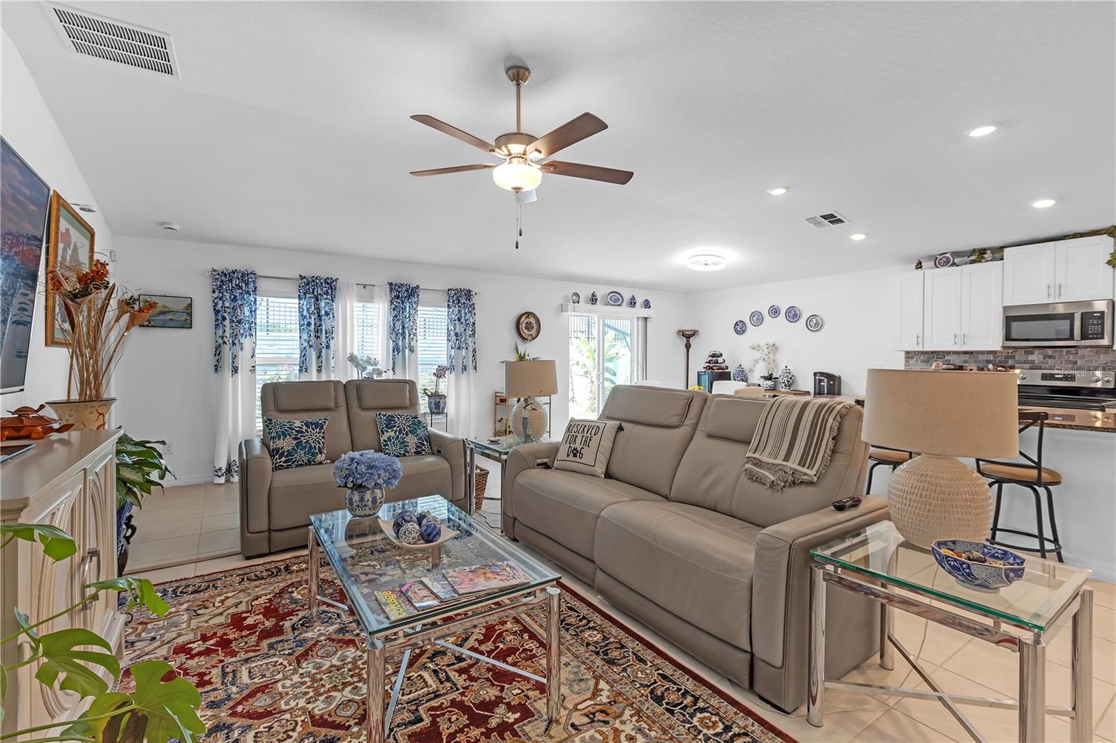 Listing photo id 11 for 36568 Garden Wall Way