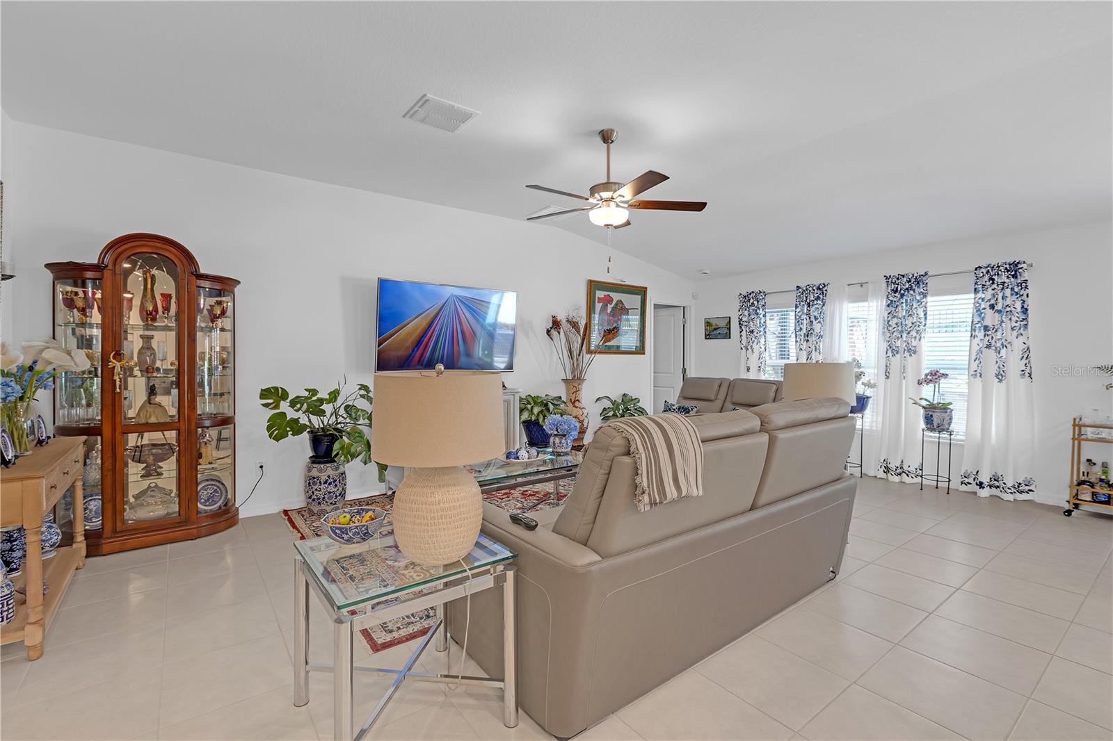 Listing photo id 12 for 36568 Garden Wall Way