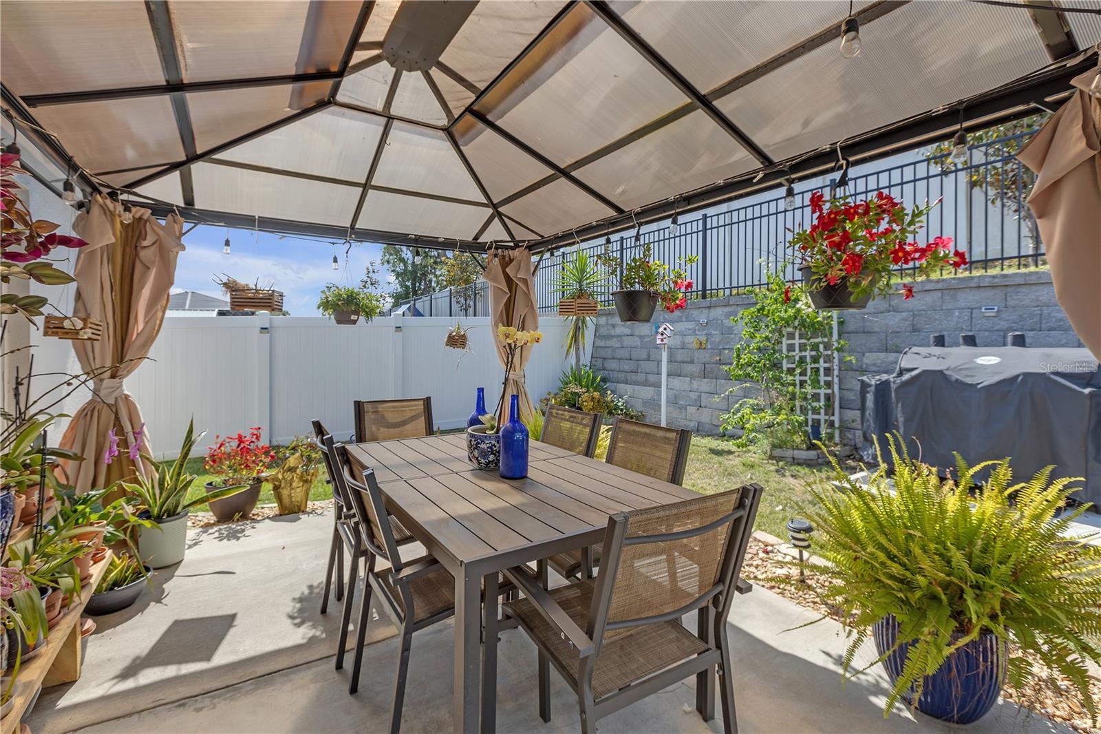 Listing photo id 23 for 36568 Garden Wall Way