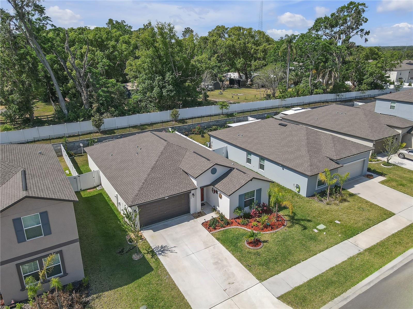 Listing photo id 3 for 36568 Garden Wall Way