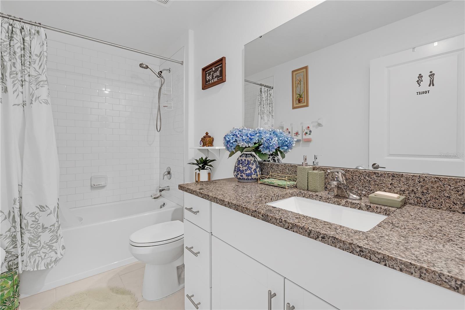 Listing photo id 6 for 36568 Garden Wall Way