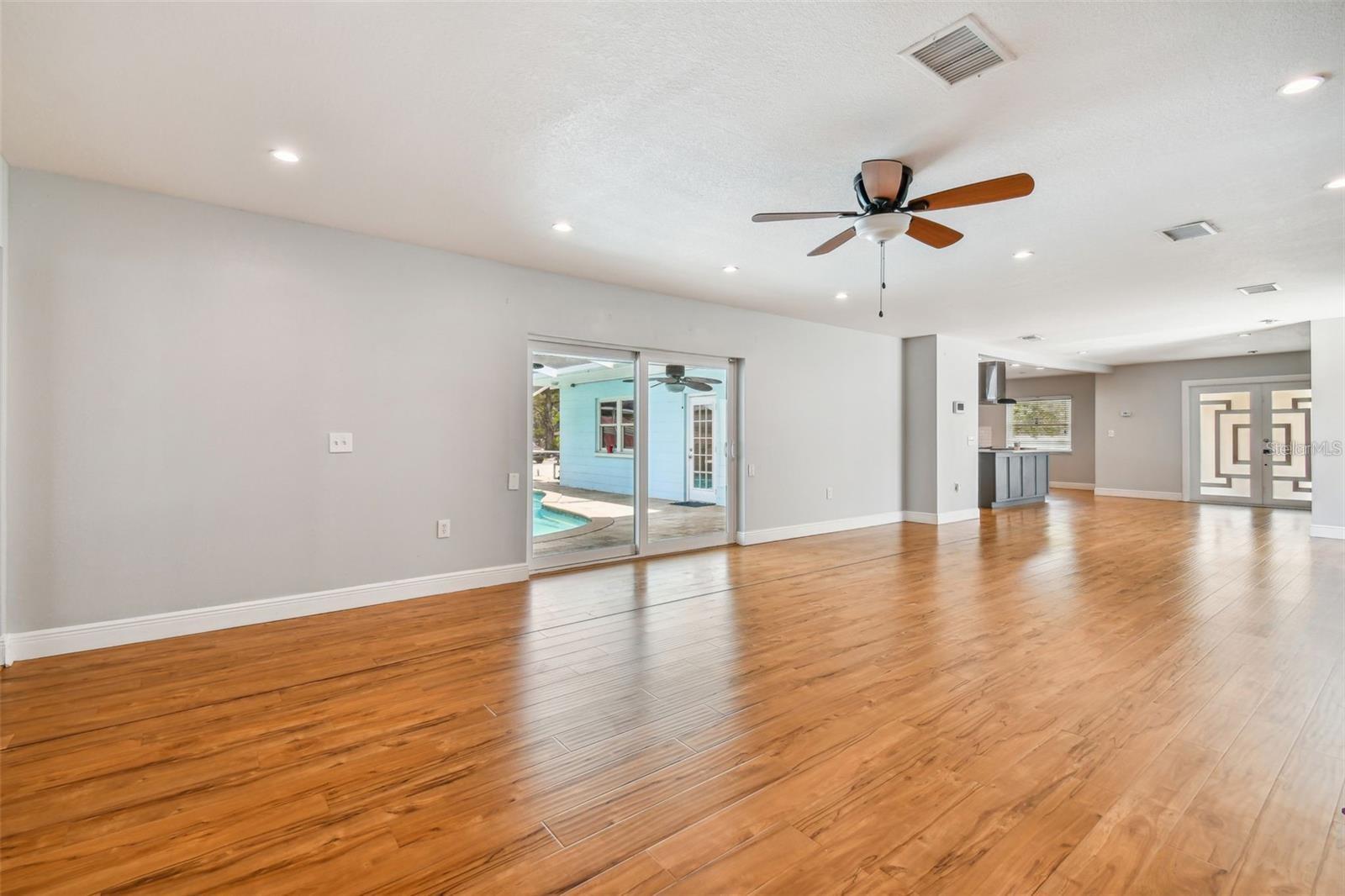 Image 11 of 39 For 1302 Brandonwood Drive