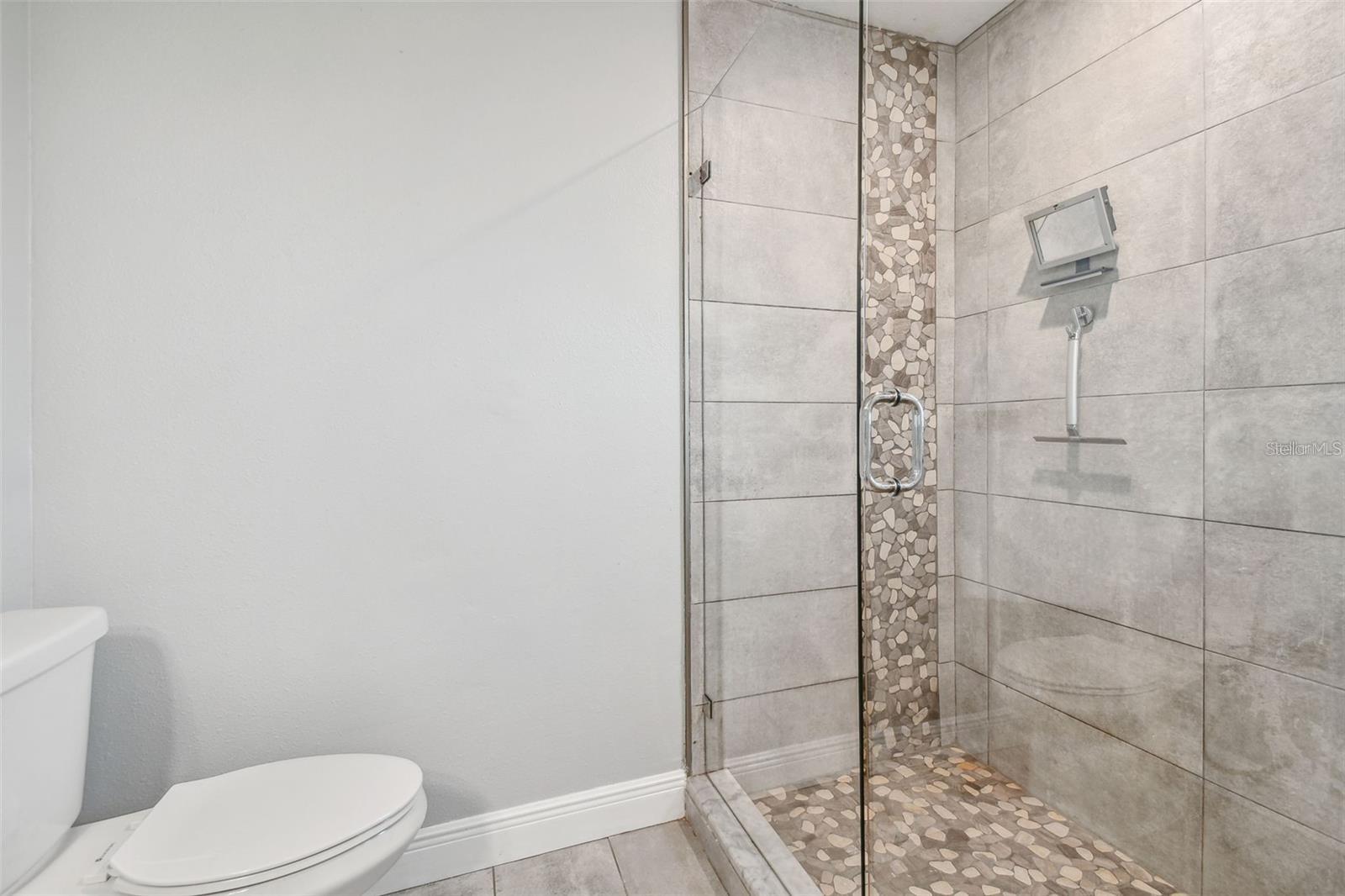 Image 16 of 39 For 1302 Brandonwood Drive