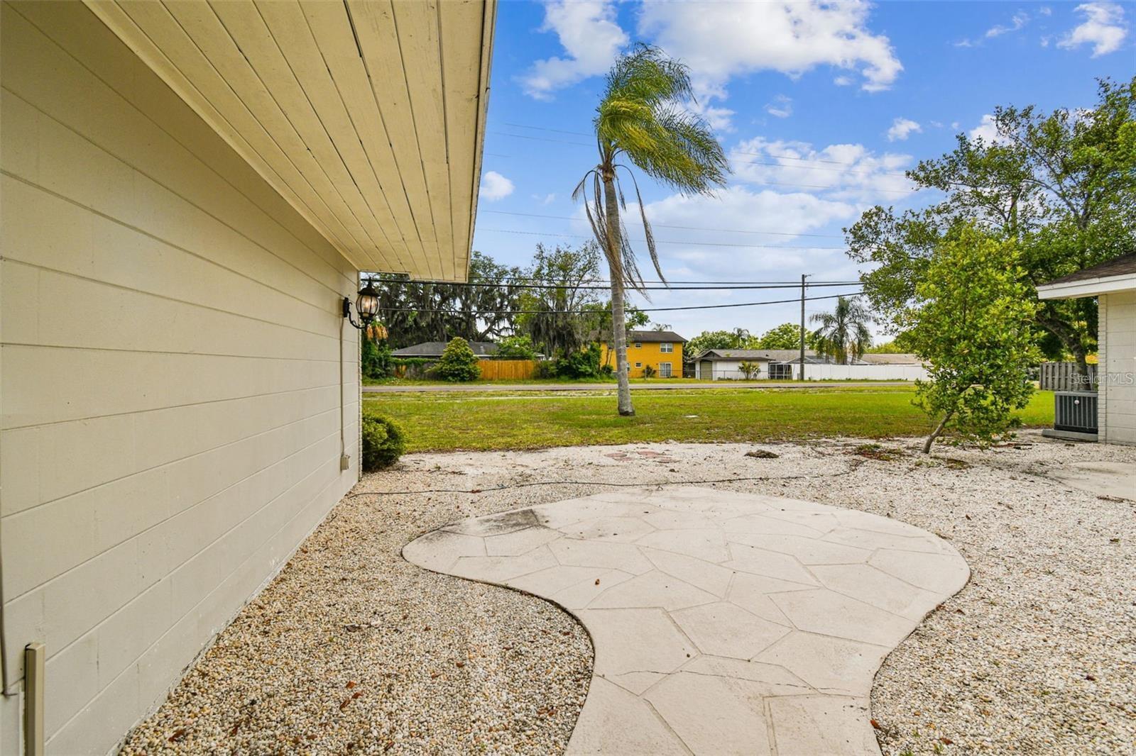 Image 22 of 39 For 1302 Brandonwood Drive