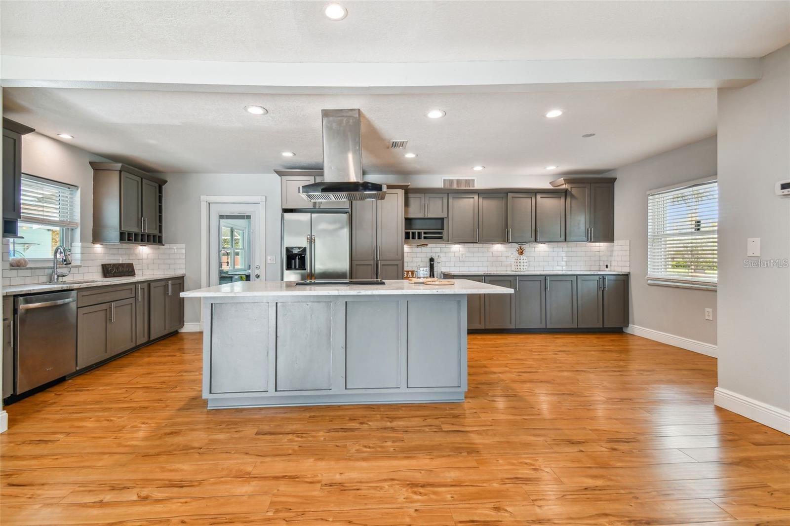 Image 5 of 39 For 1302 Brandonwood Drive