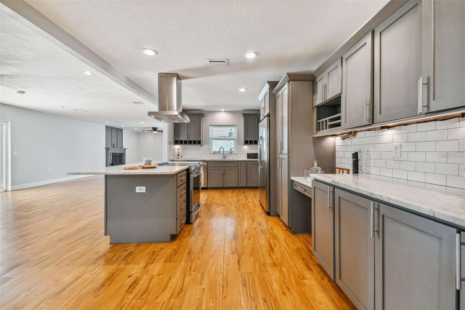 Image 6 of 39 For 1302 Brandonwood Drive