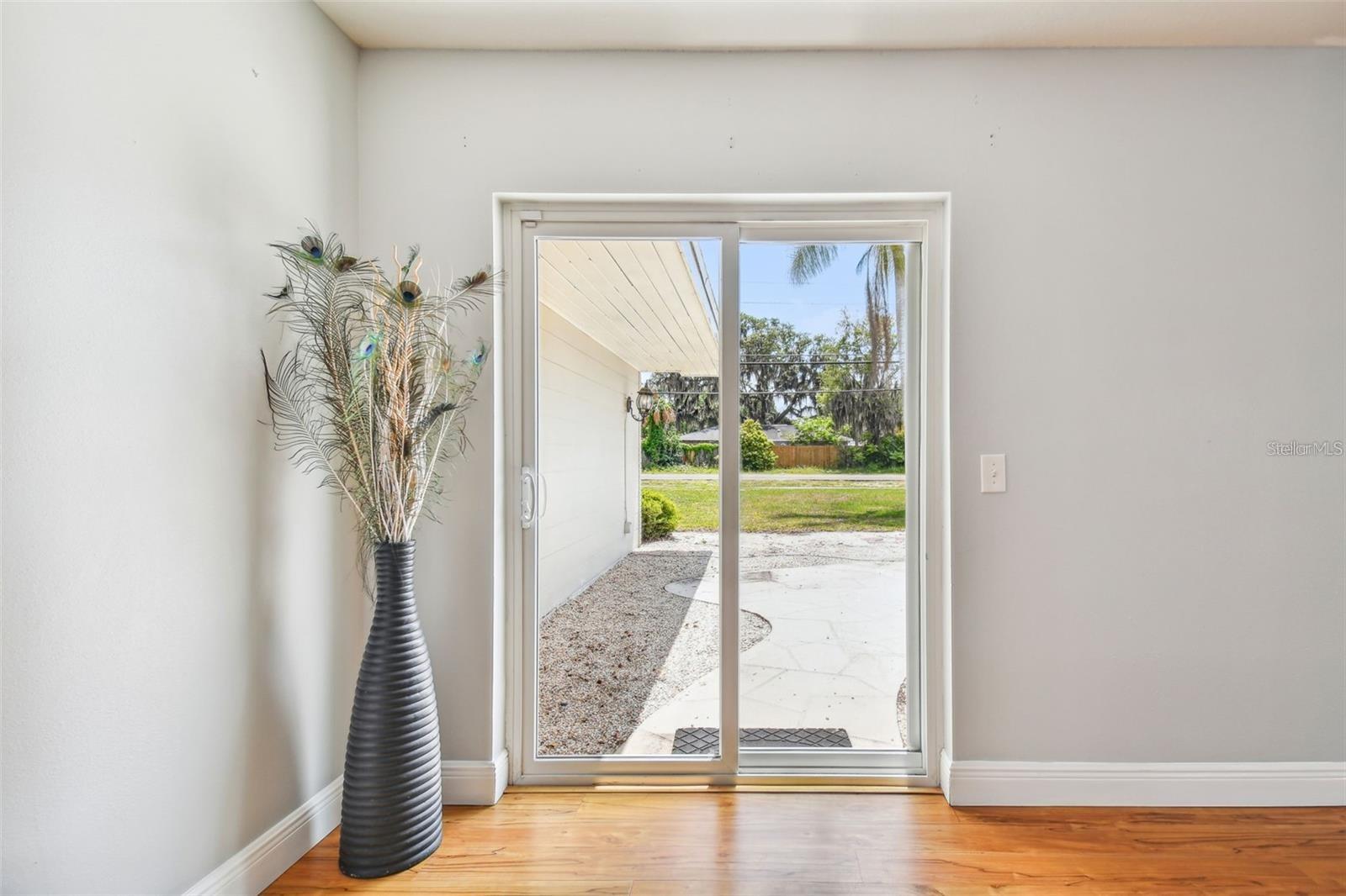 Image 9 of 39 For 1302 Brandonwood Drive