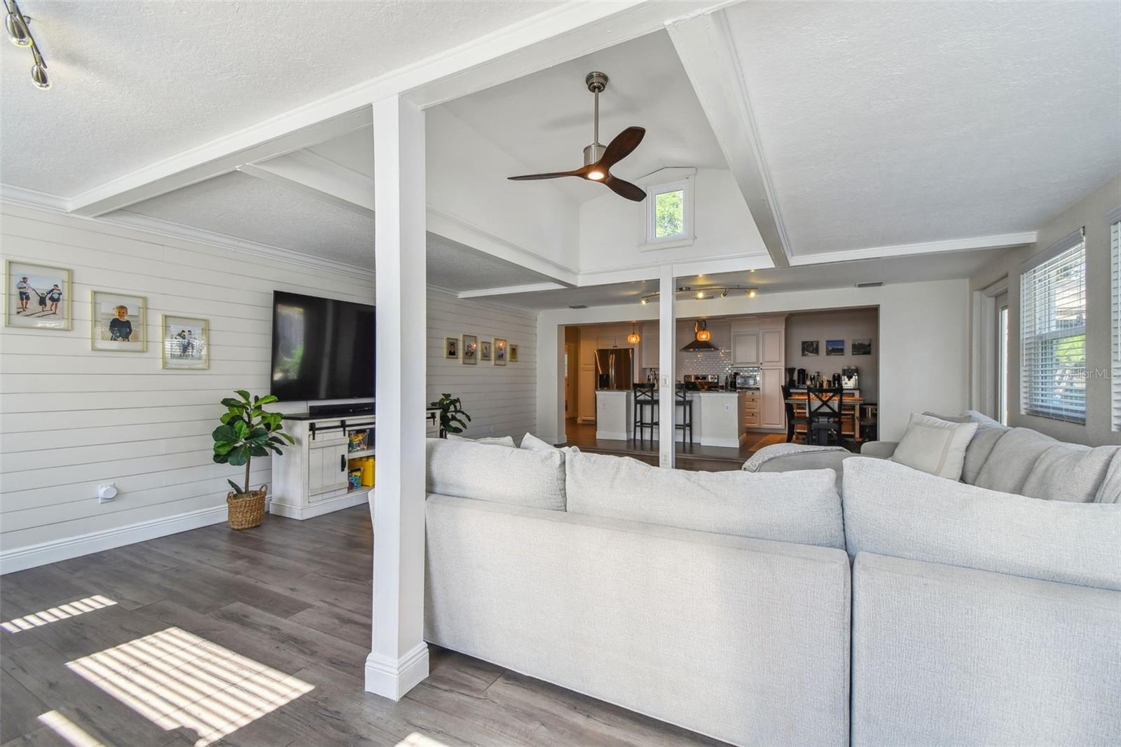 Image 13 of 29 For 13749 80th Avenue