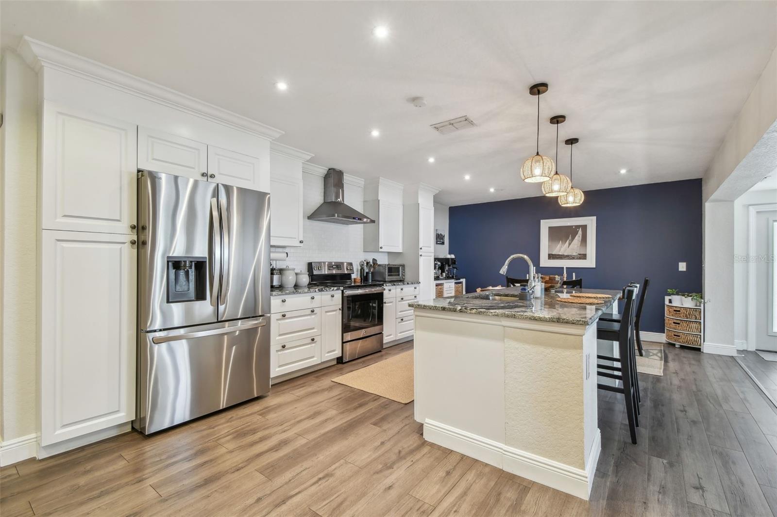 Image 6 of 29 For 13749 80th Avenue