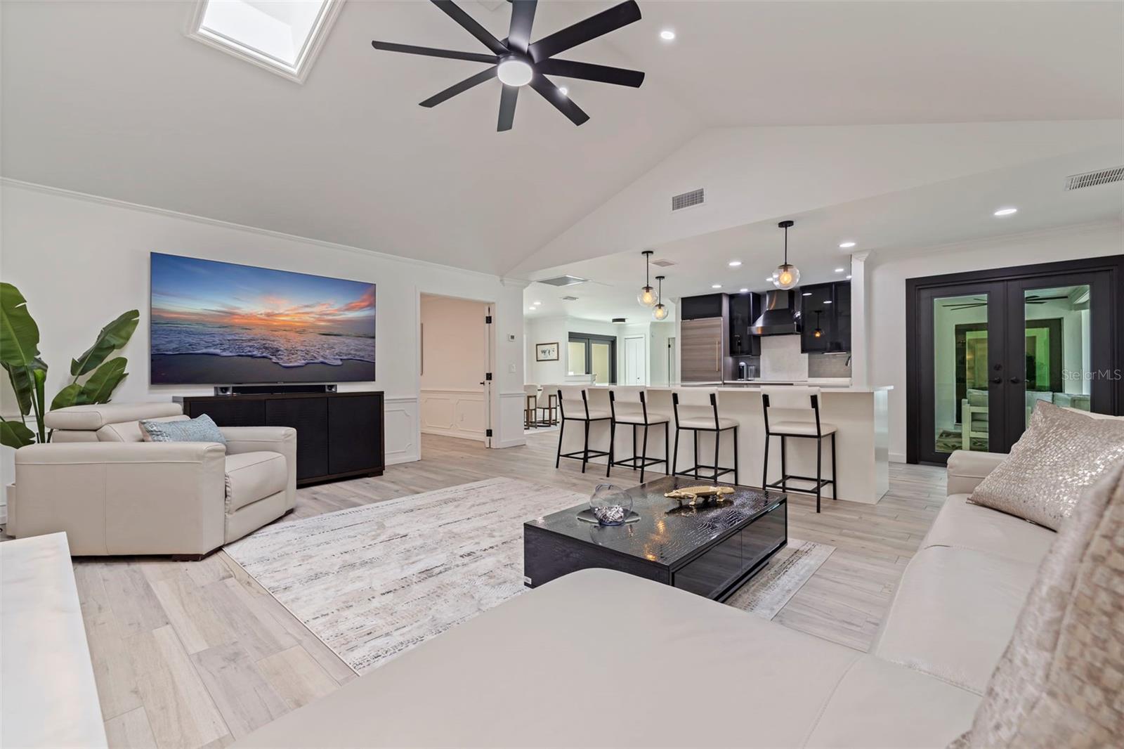 Image 17 of 47 For 7108 Pelican Island Drive