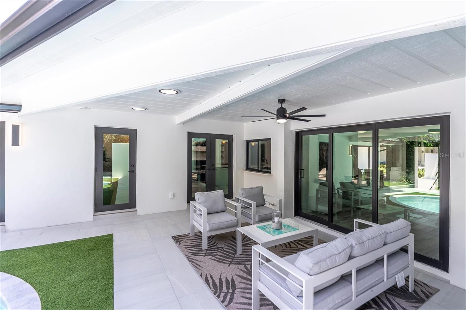 Image 34 of 47 For 7108 Pelican Island Drive
