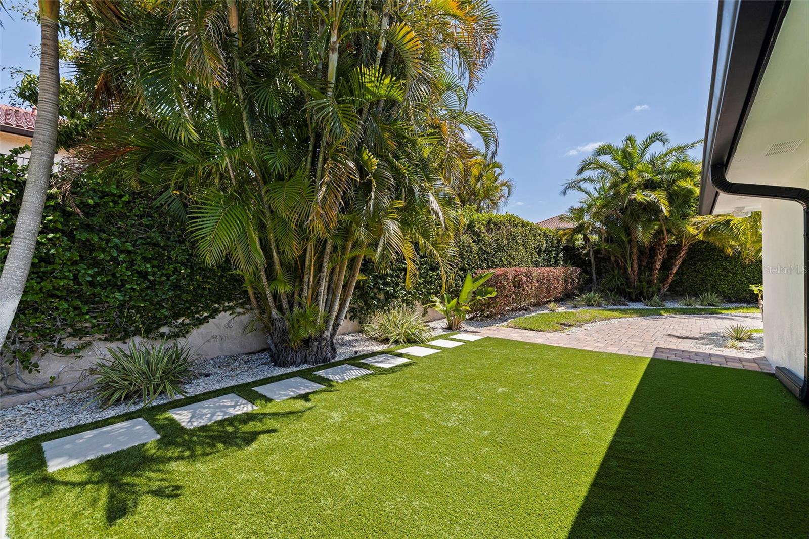 Image 40 of 47 For 7108 Pelican Island Drive