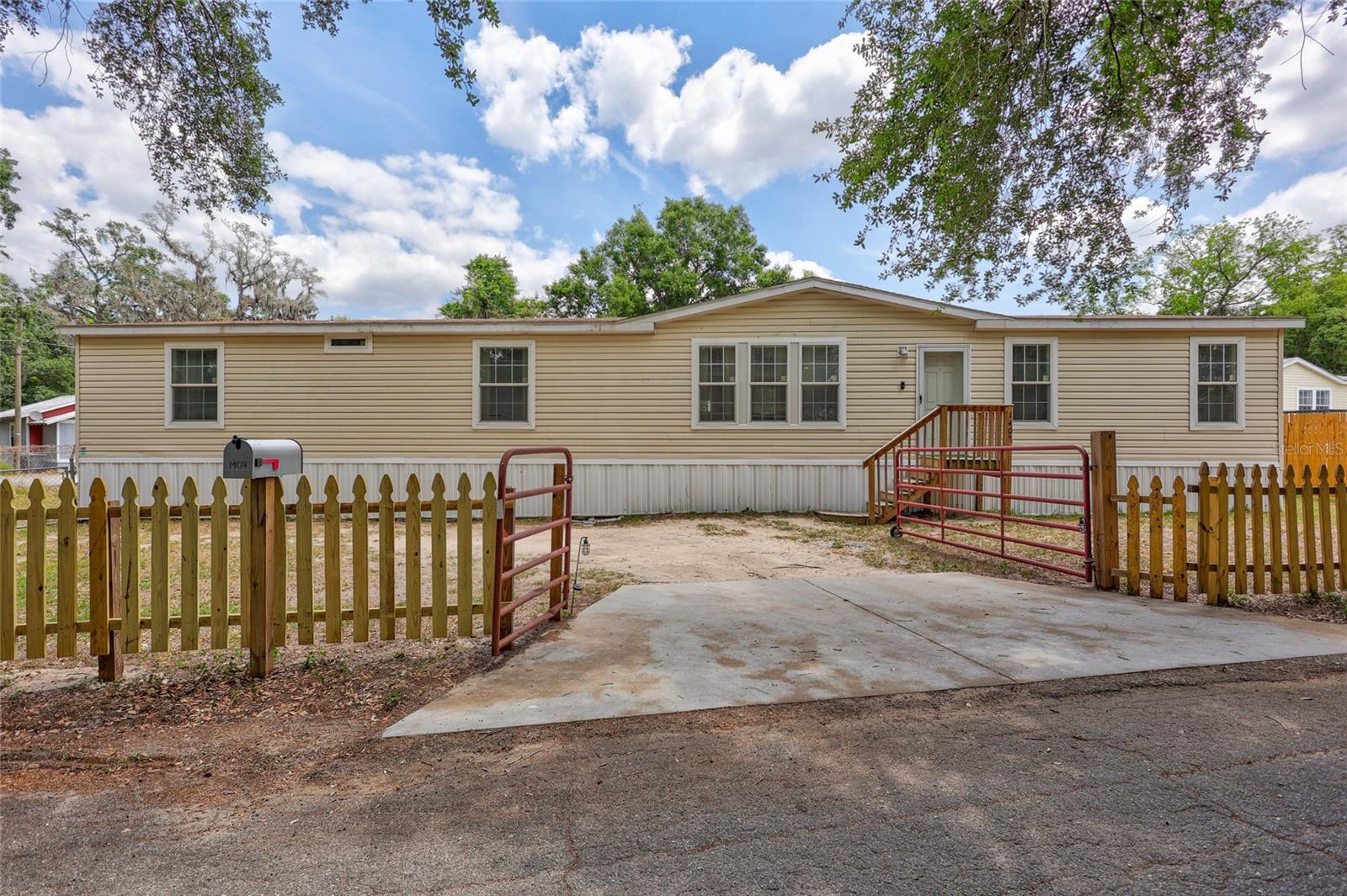Image 2 of 44 For 1409 Edith Avenue