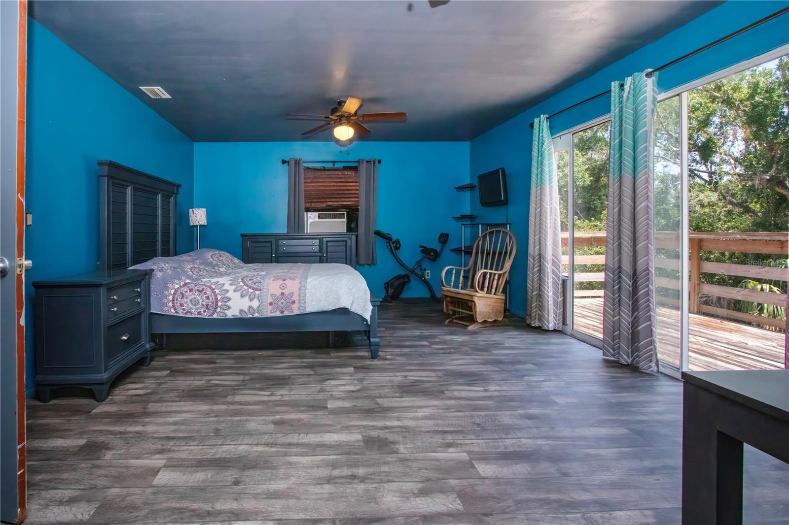 Listing photo id 19 for 1616 Lightfoot Road