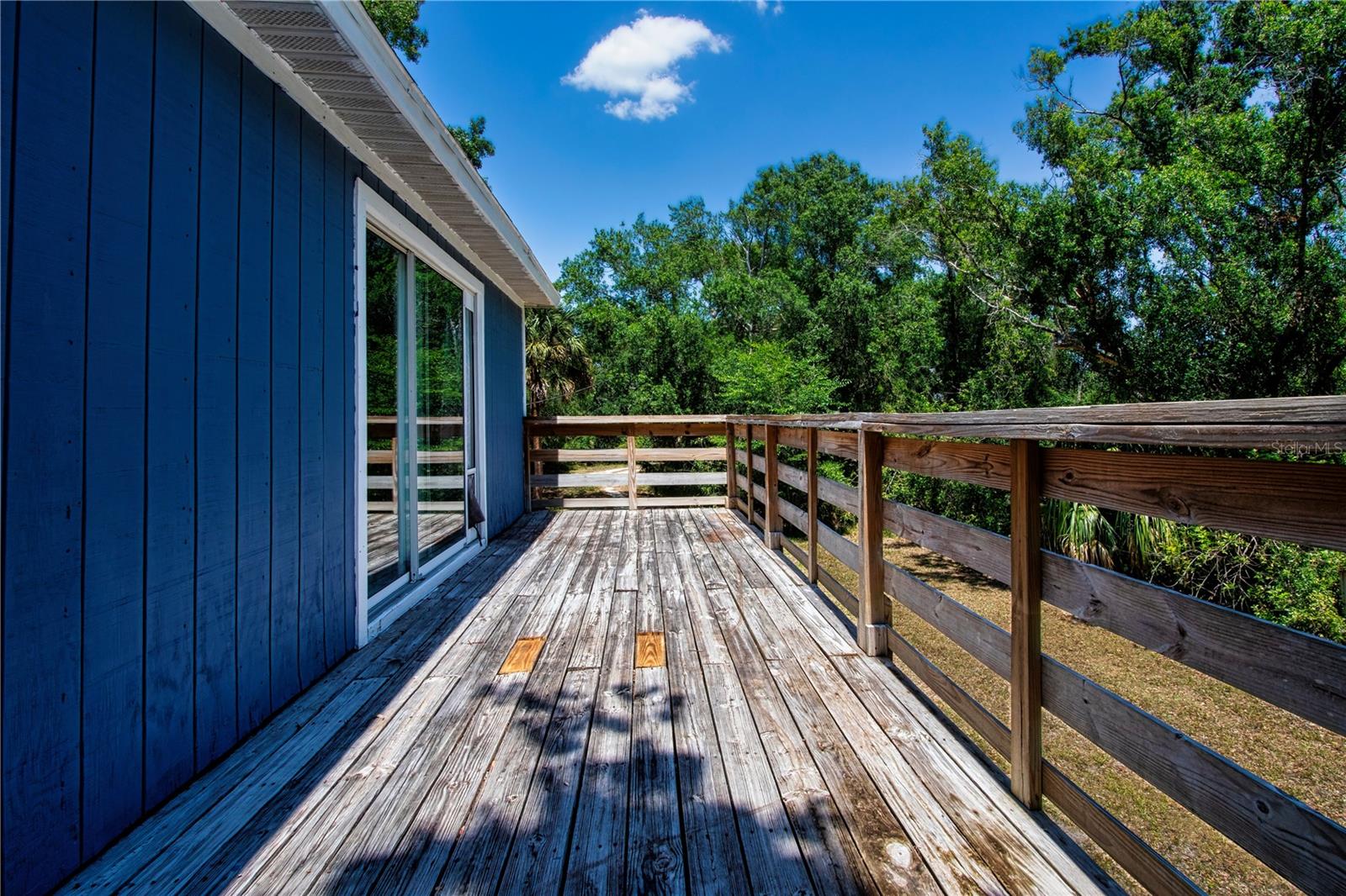 Listing photo id 24 for 1616 Lightfoot Road