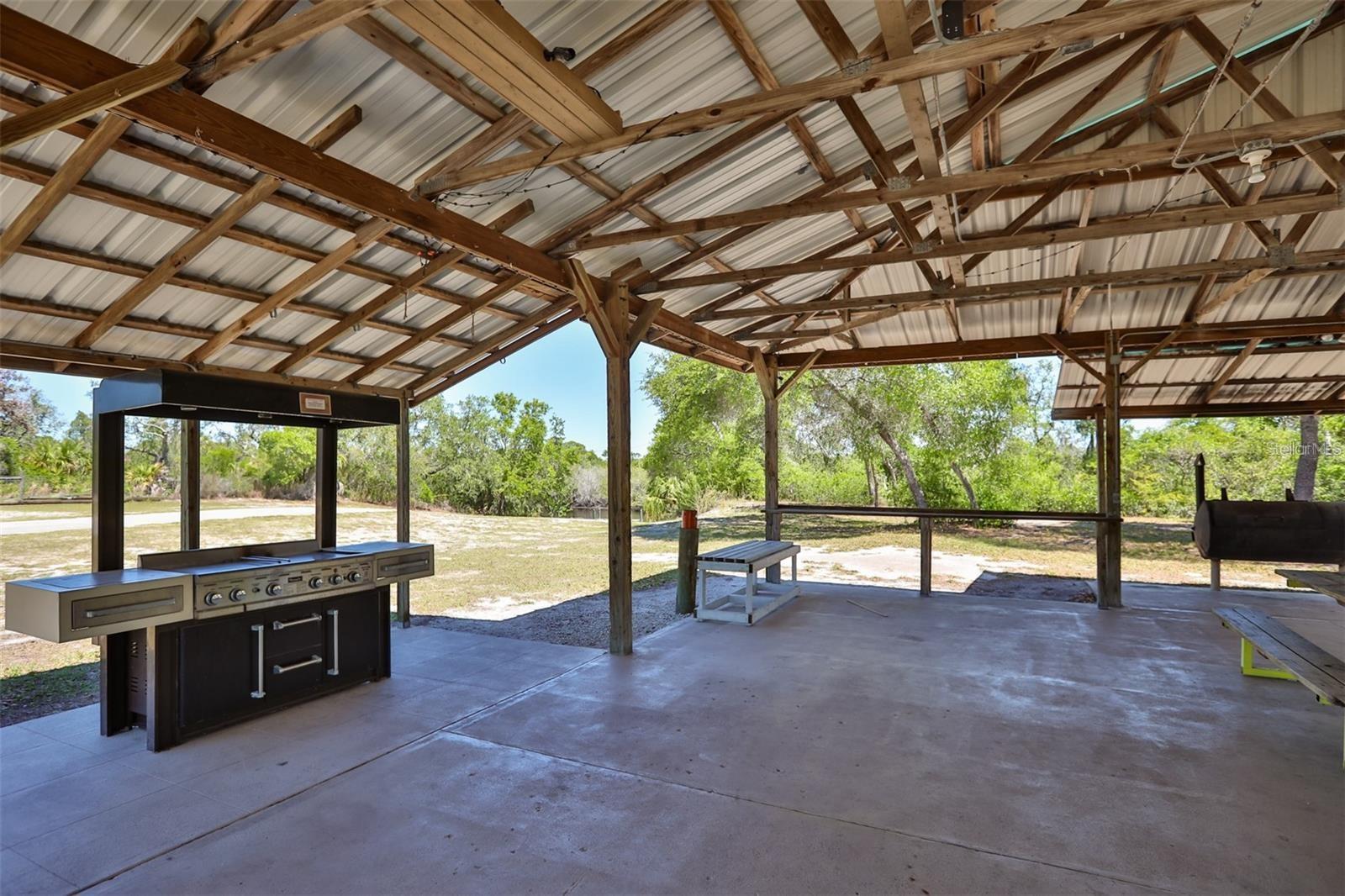 Listing photo id 36 for 1616 Lightfoot Road