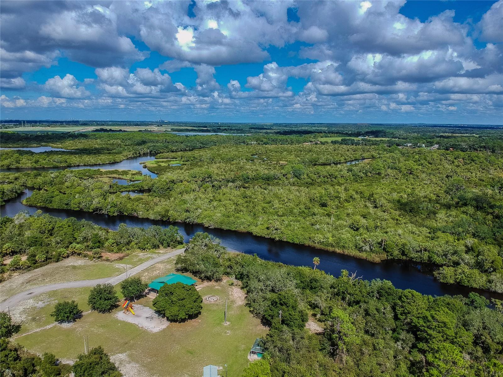 Listing photo id 37 for 1616 Lightfoot Road