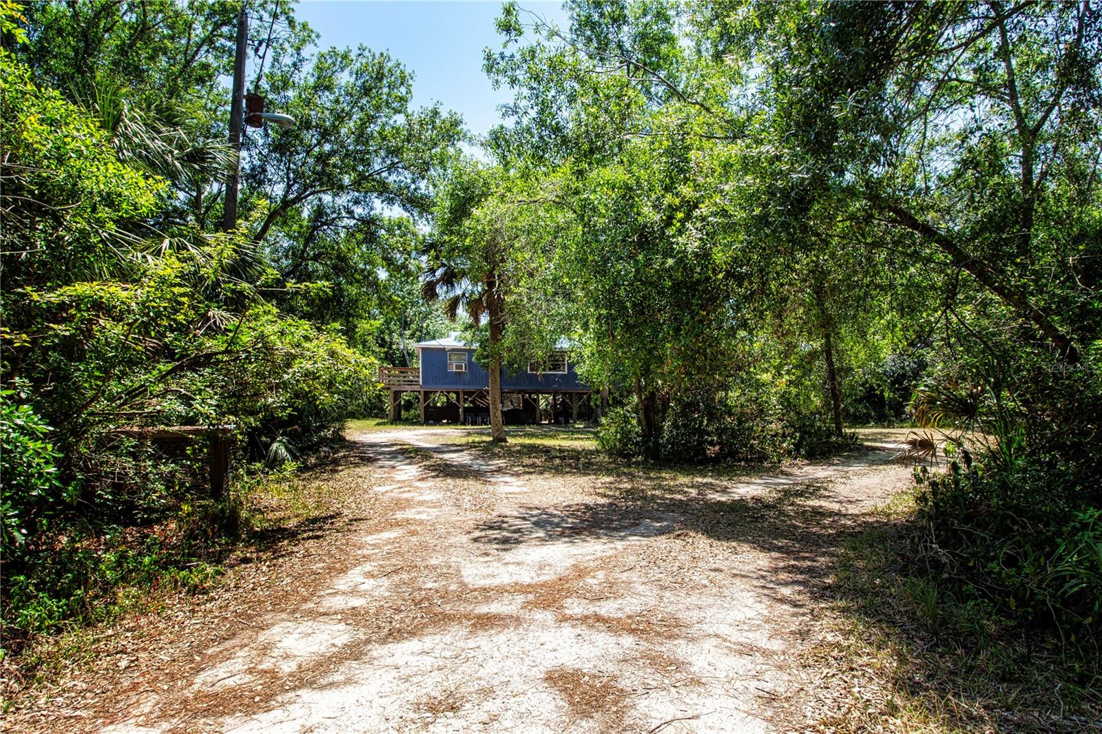 Listing photo id 5 for 1616 Lightfoot Road