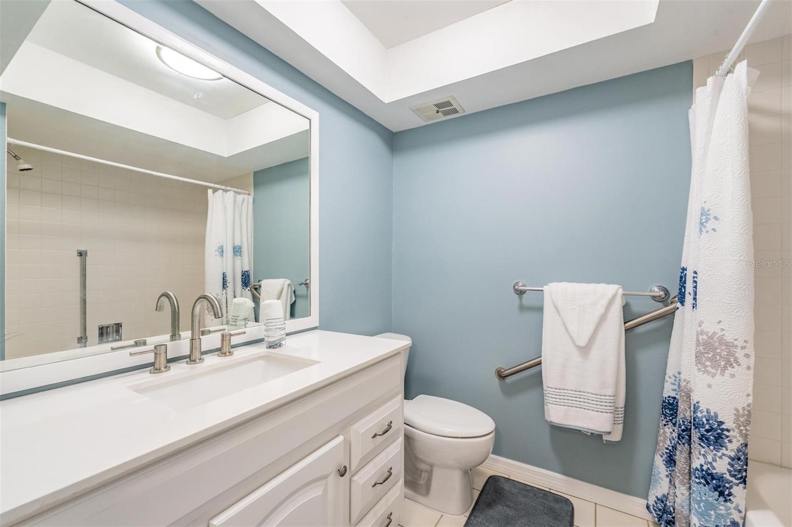Image 21 of 31 For 1339 Queen Anne Drive C