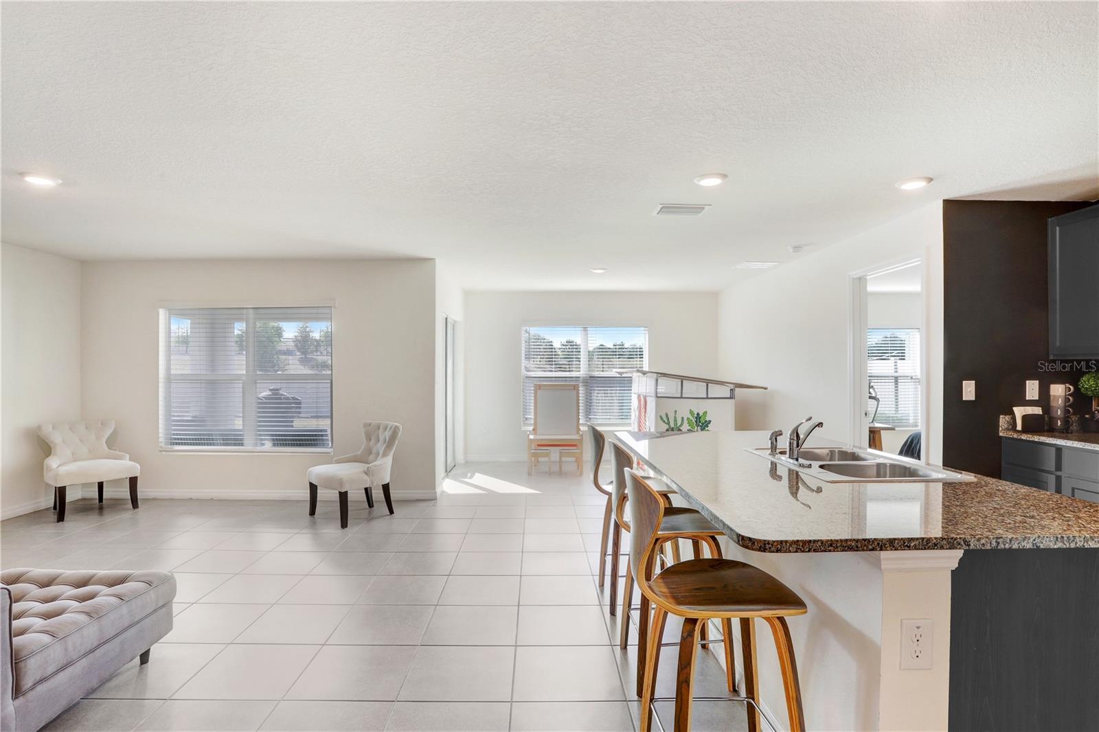 Listing photo id 9 for 7929 Sail Clover Lane