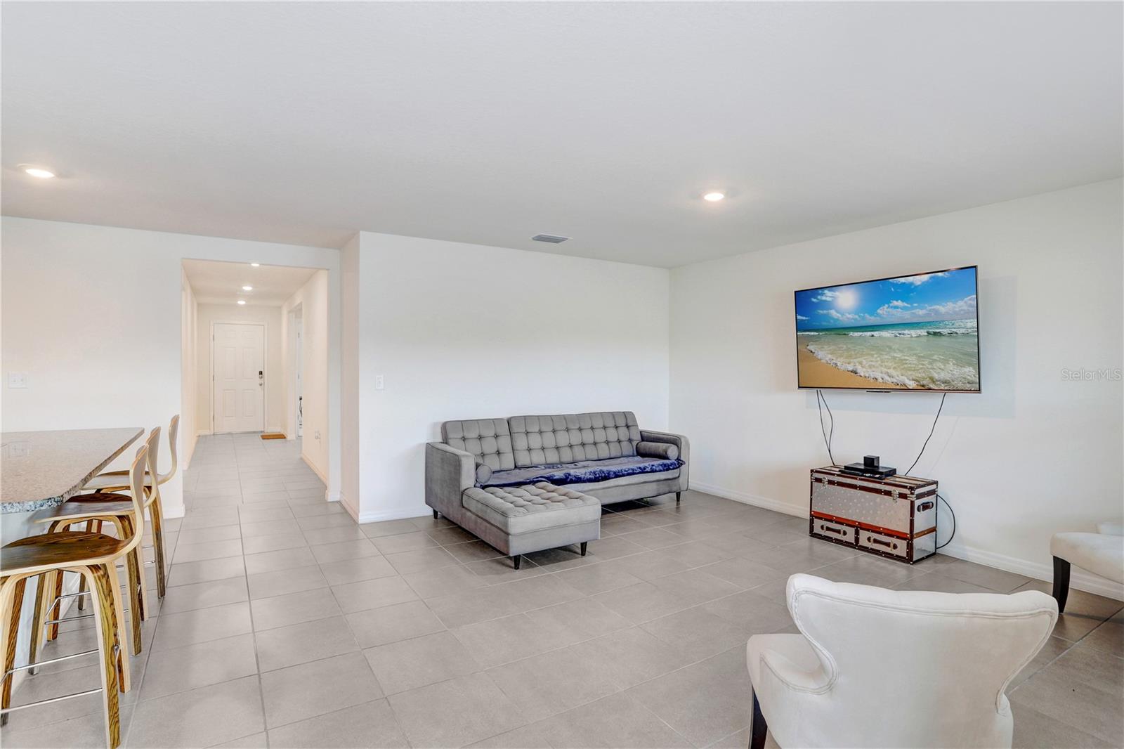 Listing photo id 11 for 7929 Sail Clover Lane