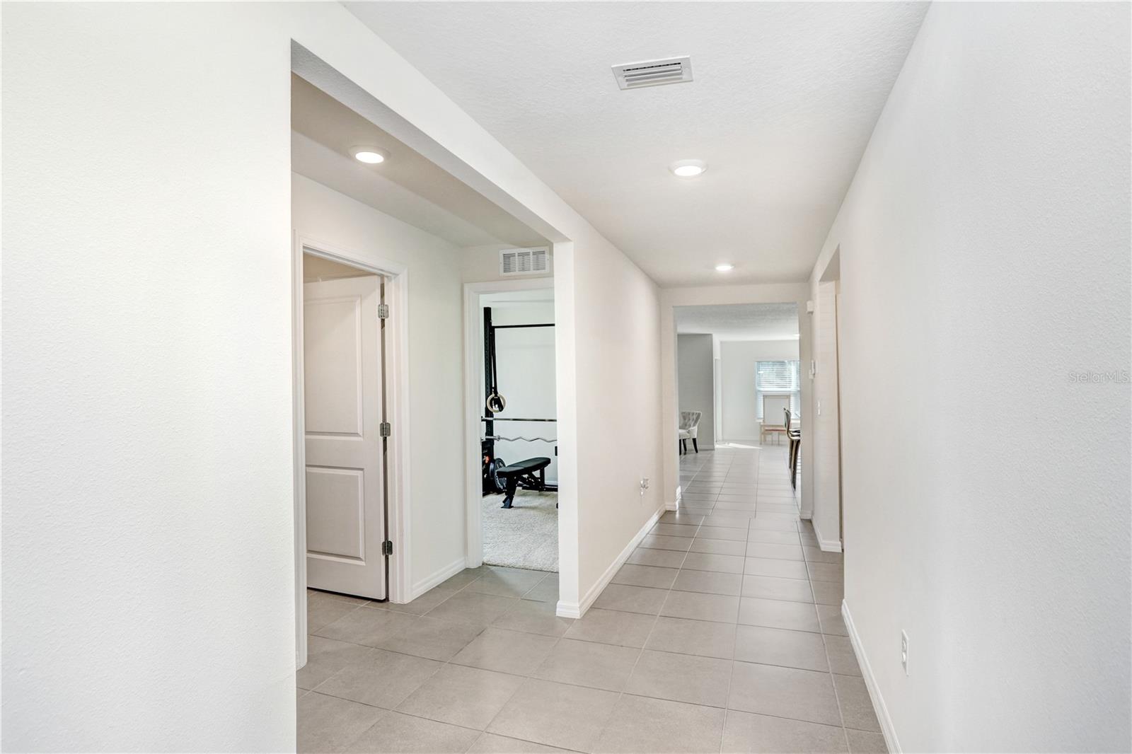 Listing photo id 0 for 7929 Sail Clover Lane
