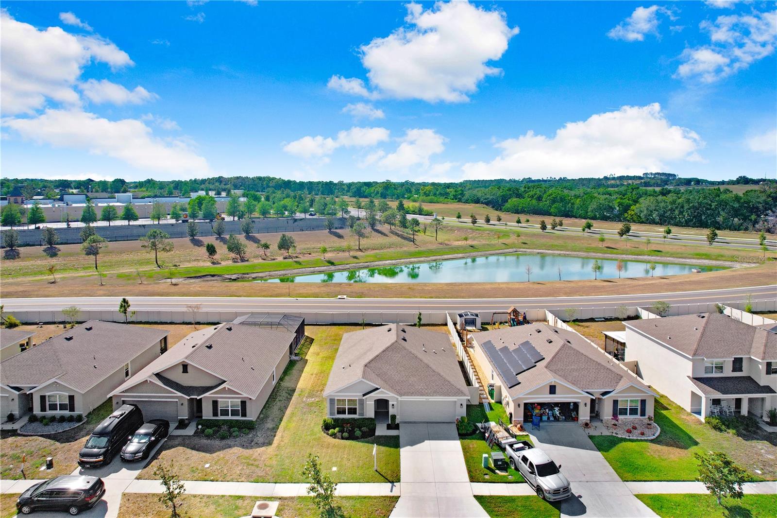 Listing photo id 24 for 7929 Sail Clover Lane