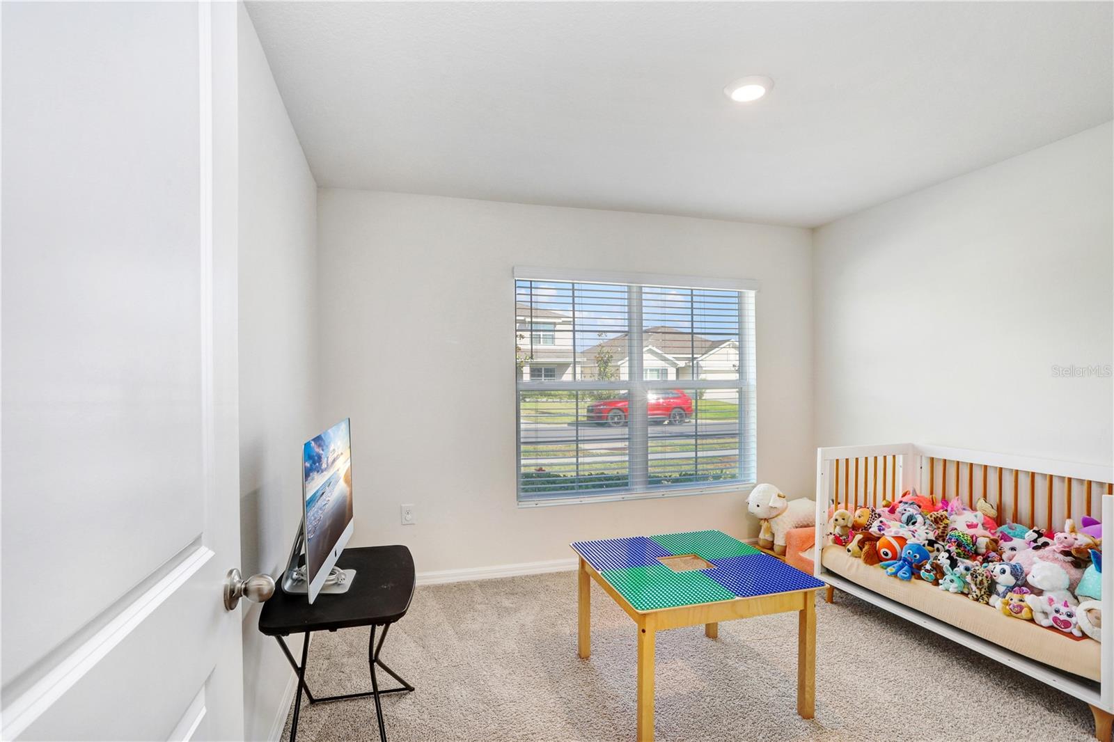Listing photo id 1 for 7929 Sail Clover Lane