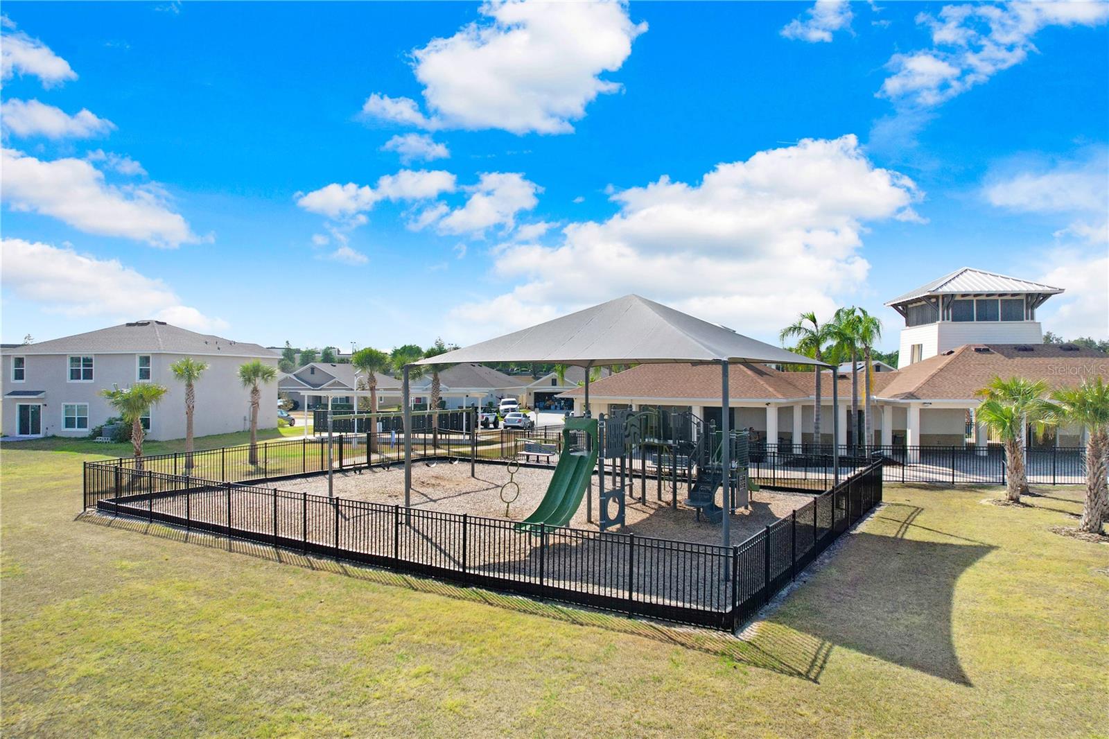 Listing photo id 31 for 7929 Sail Clover Lane