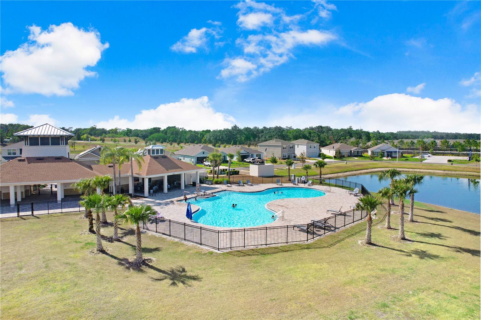 Listing photo id 32 for 7929 Sail Clover Lane