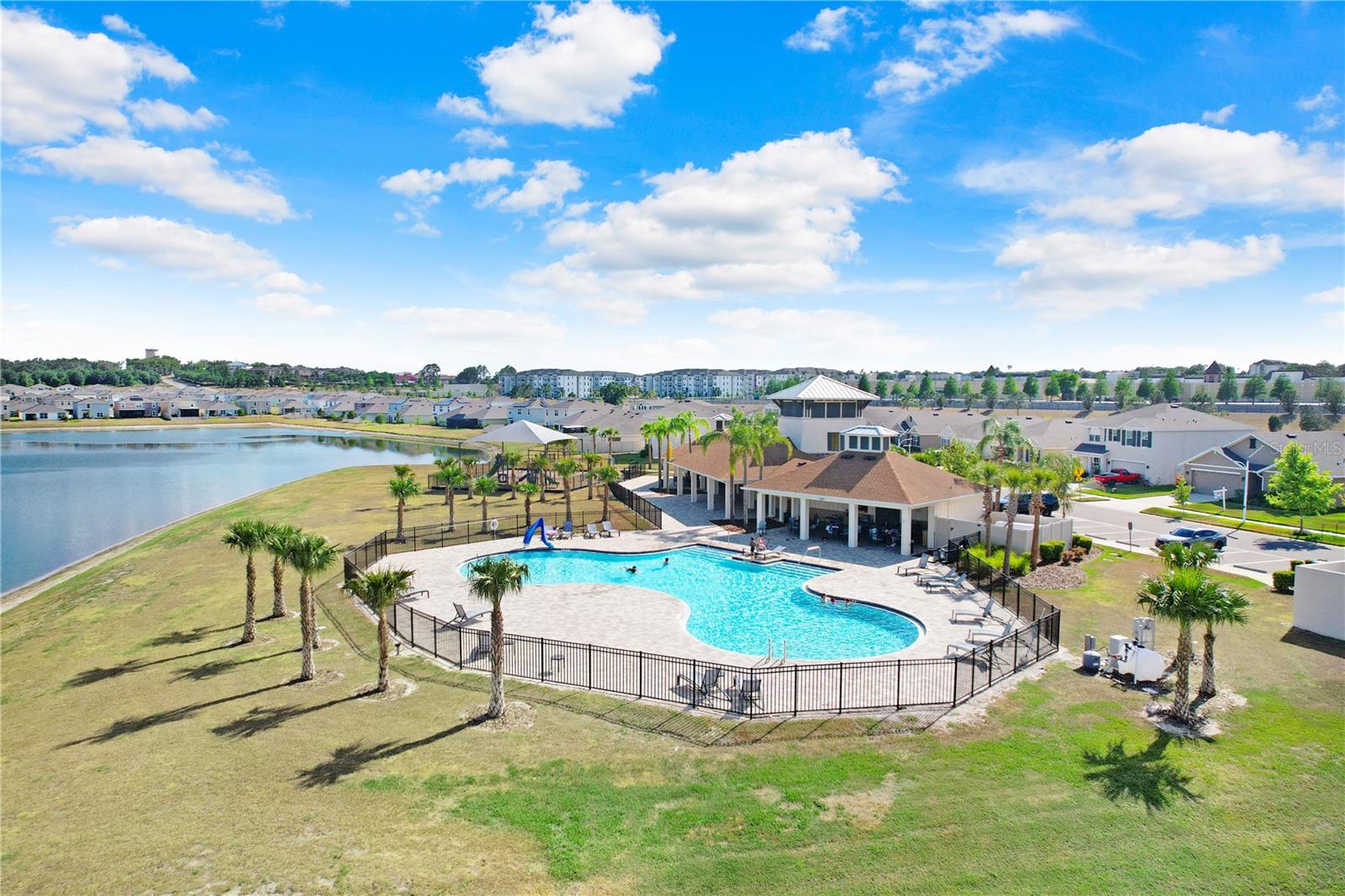 Listing photo id 33 for 7929 Sail Clover Lane