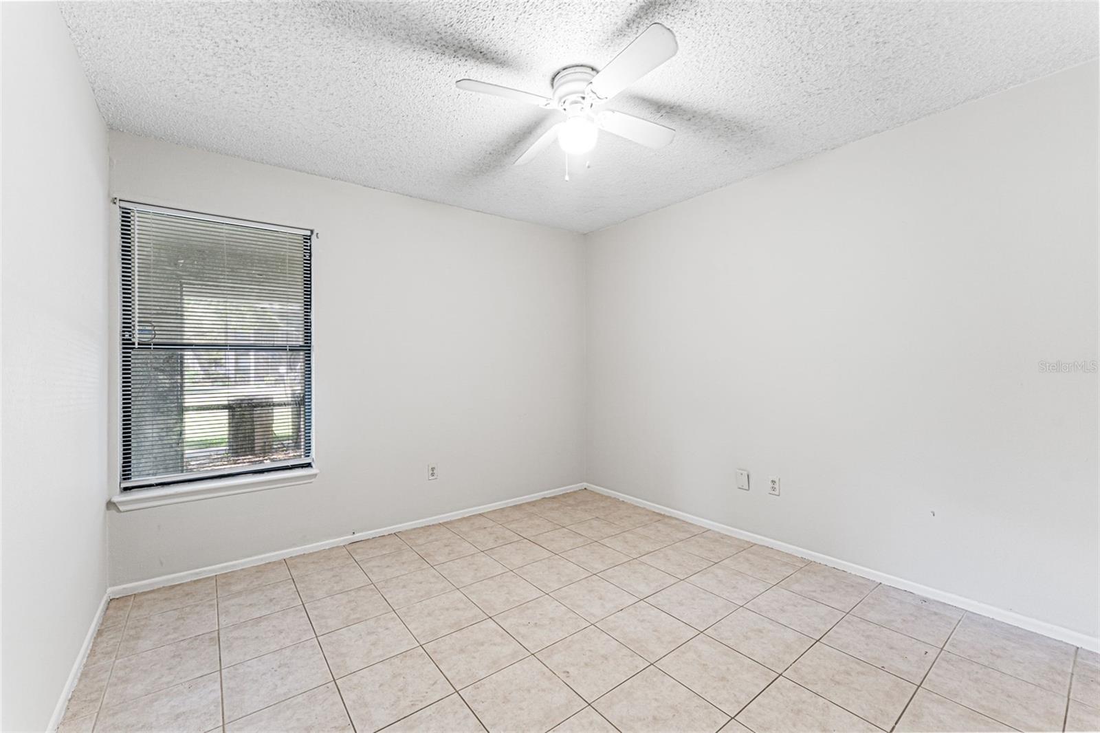 Image 28 of 54 For 4035 Angel Oak Court 101