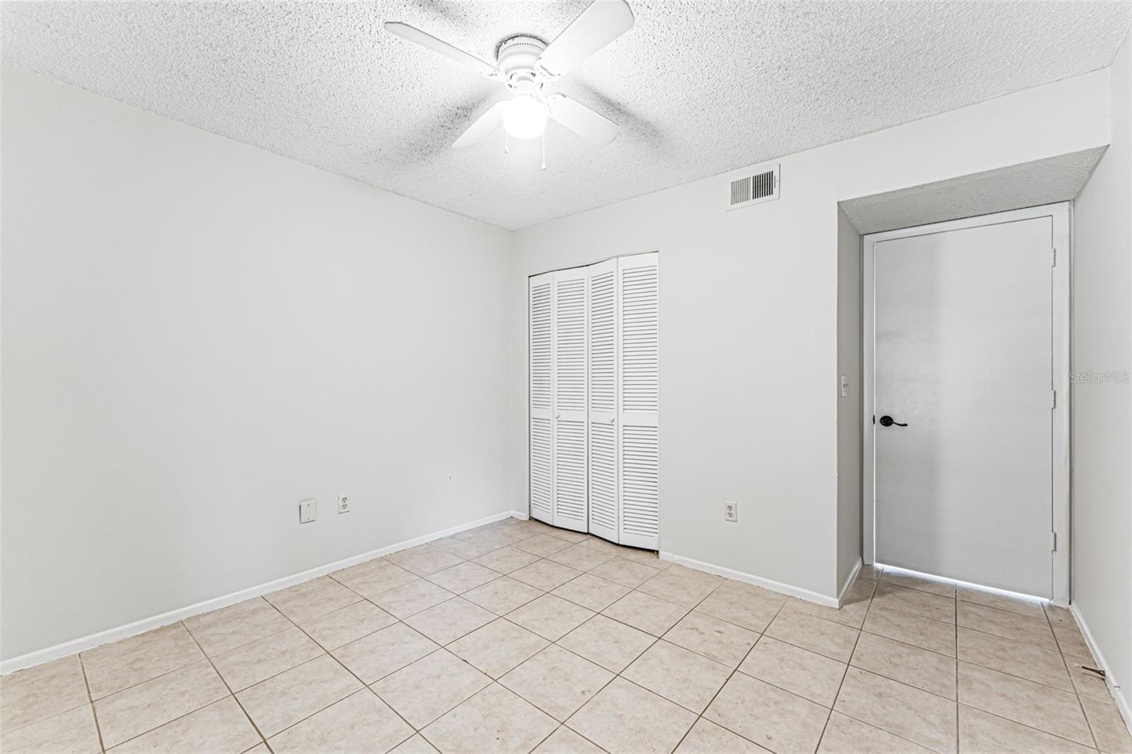 Image 29 of 54 For 4035 Angel Oak Court 101