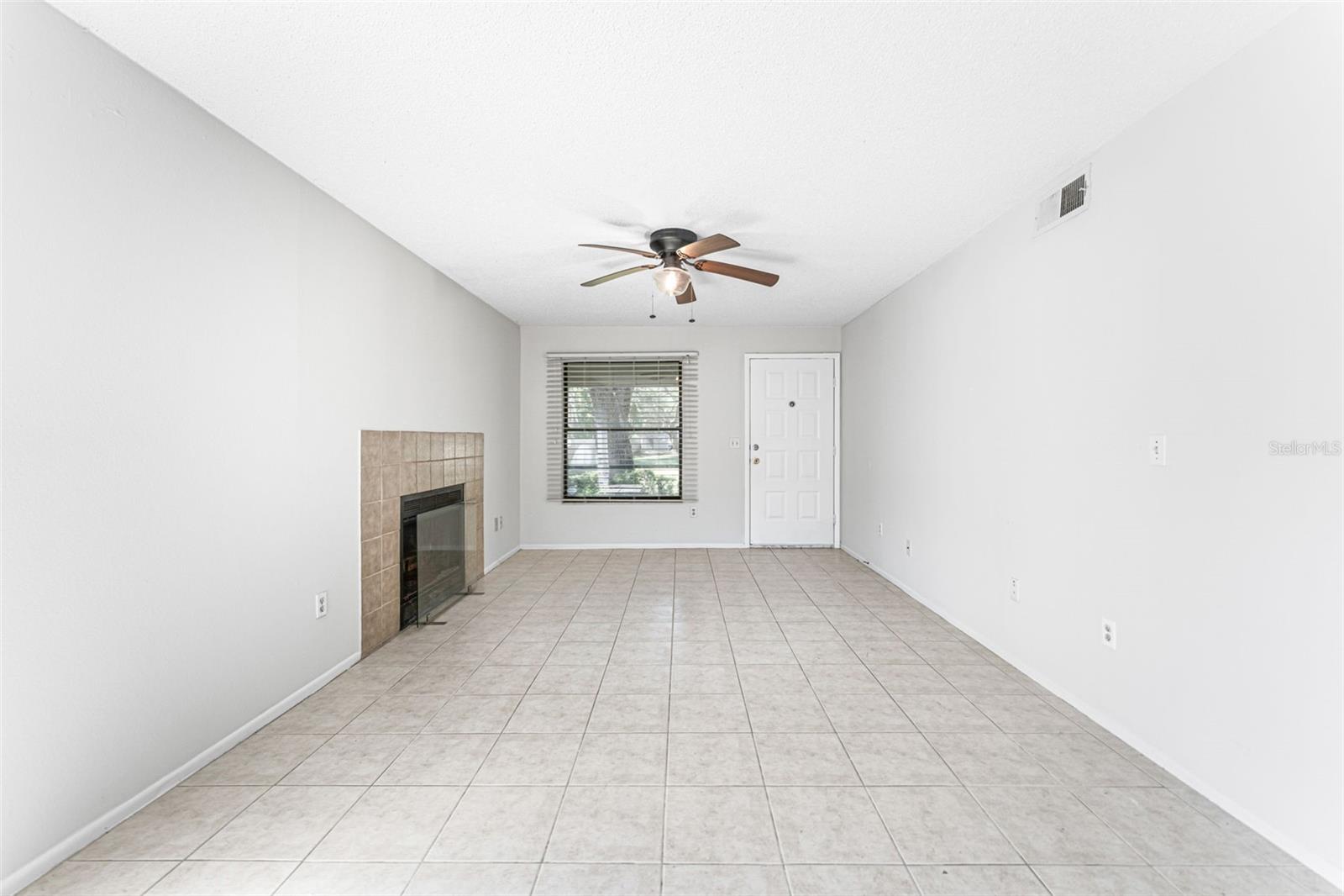Image 6 of 54 For 4035 Angel Oak Court 101