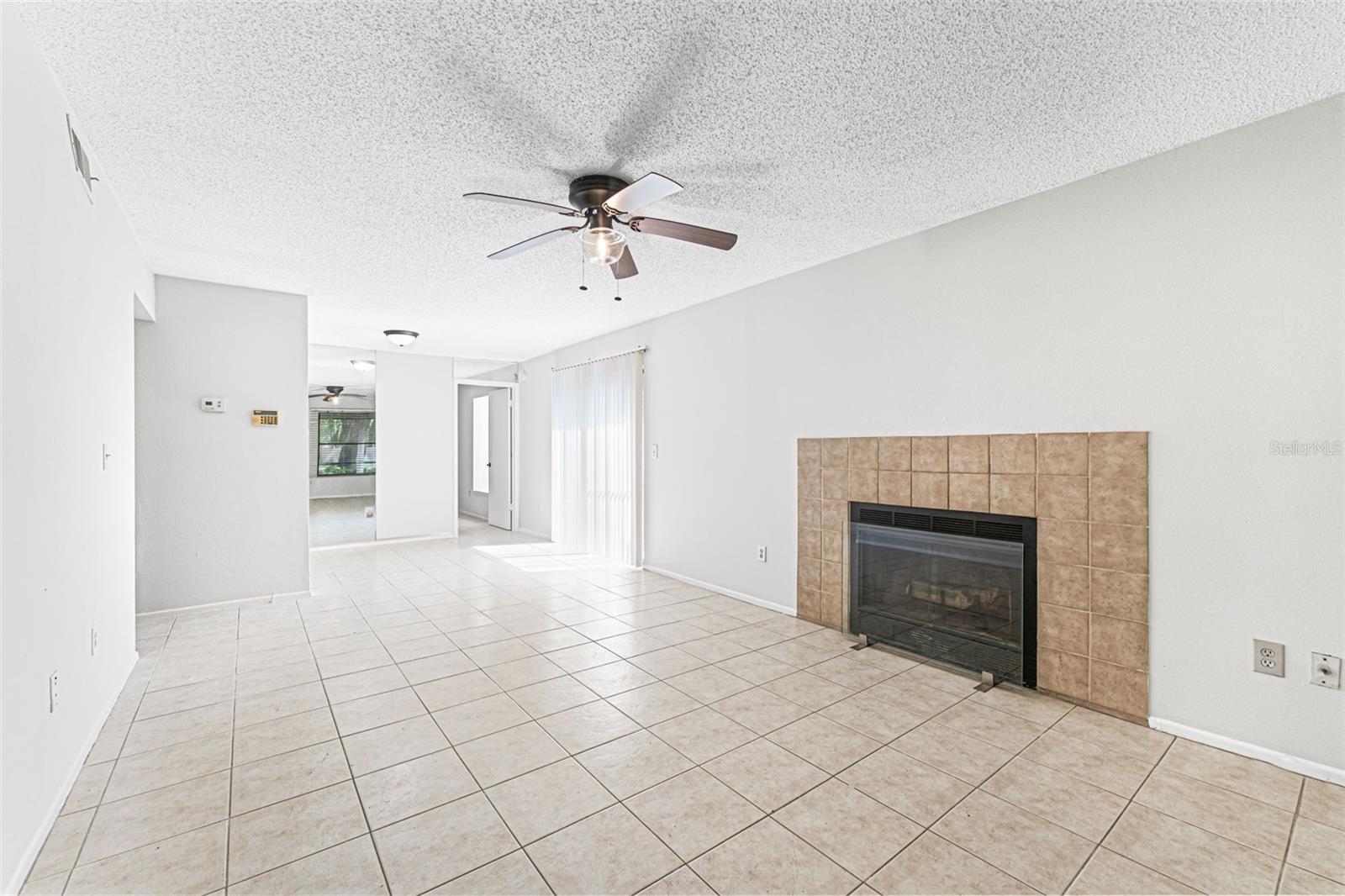 Image 7 of 54 For 4035 Angel Oak Court 101