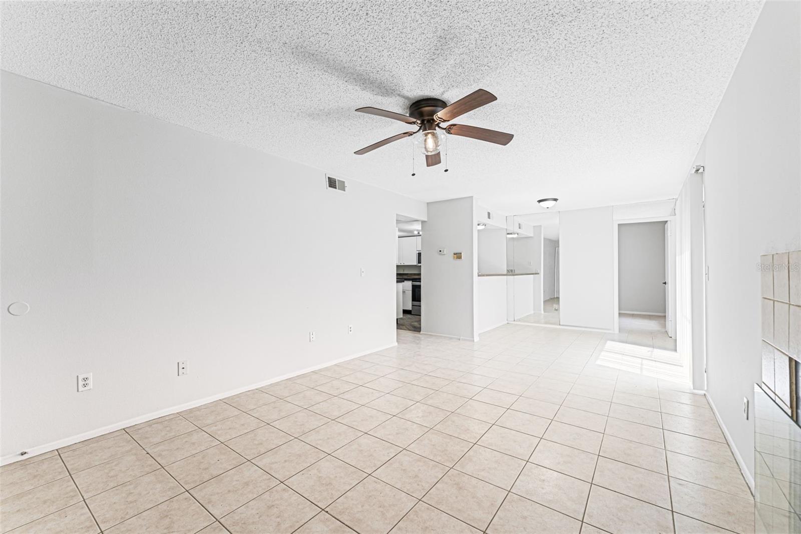 Image 8 of 54 For 4035 Angel Oak Court 101