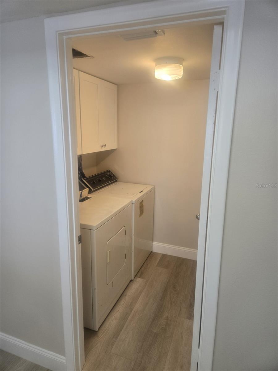 Image 10 of 21 For 5153 Isla Key Boulevard S 215