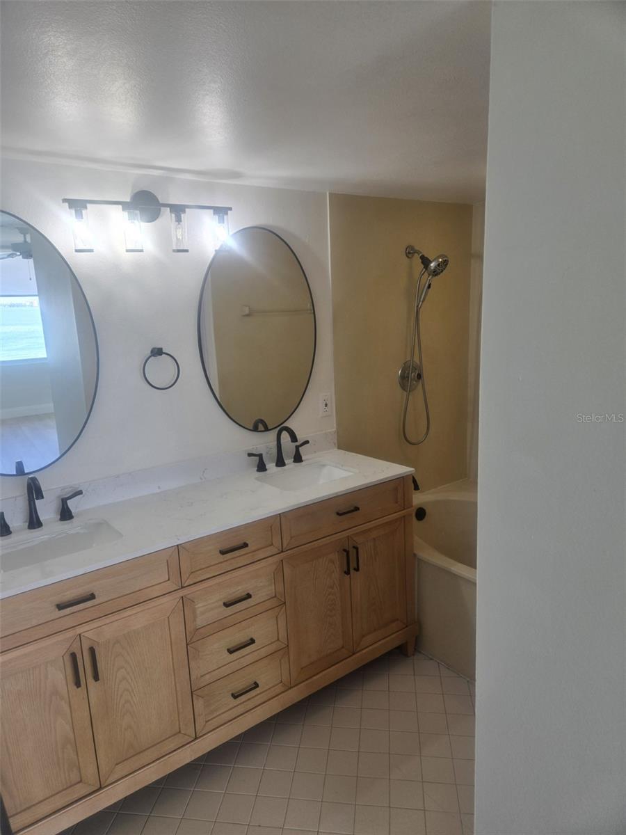 Image 11 of 21 For 5153 Isla Key Boulevard S 215
