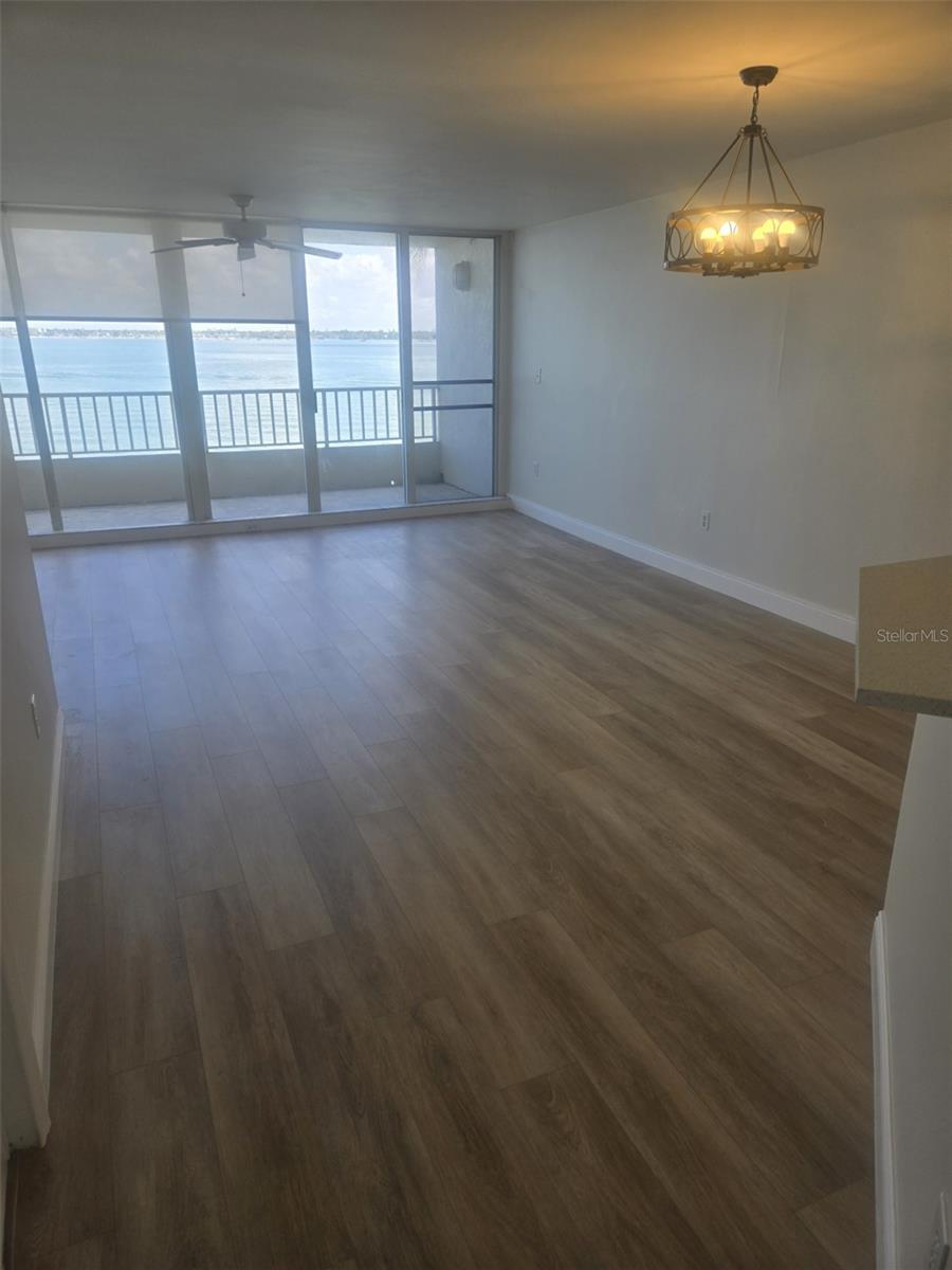 Image 7 of 21 For 5153 Isla Key Boulevard S 215