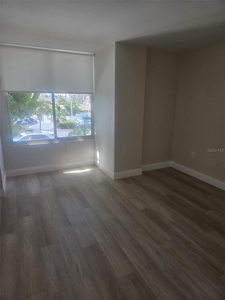 Image 9 of 21 For 5153 Isla Key Boulevard S 215
