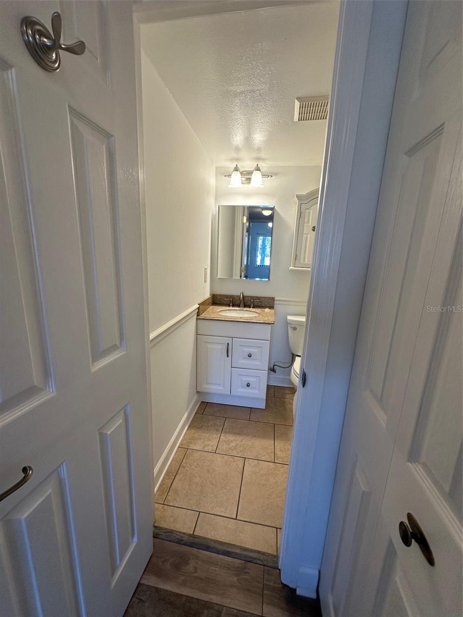 Image 21 of 27 For 2055 Sunset Point Road 3804