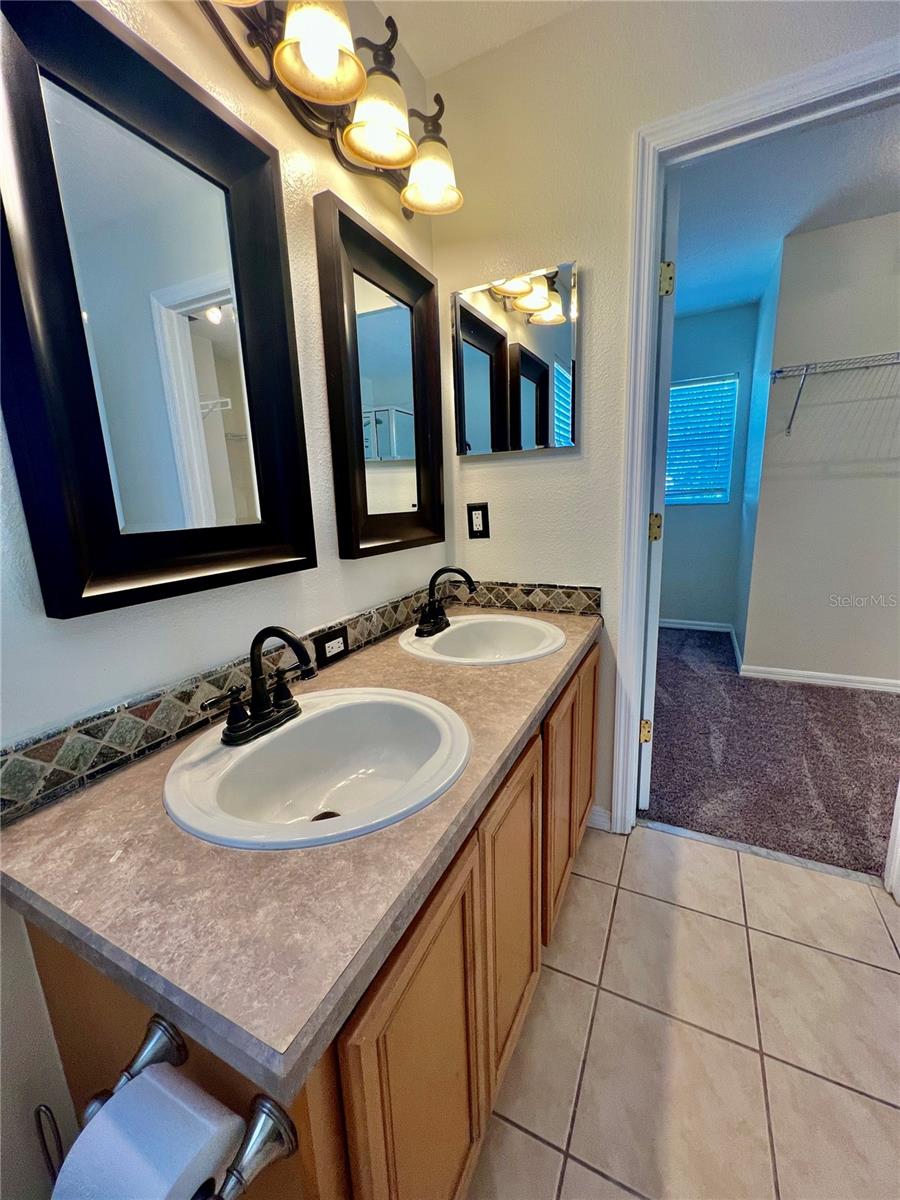 Image 13 of 23 For 2509 Silvermoss Drive
