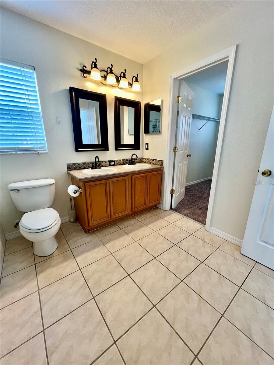 Image 15 of 23 For 2509 Silvermoss Drive