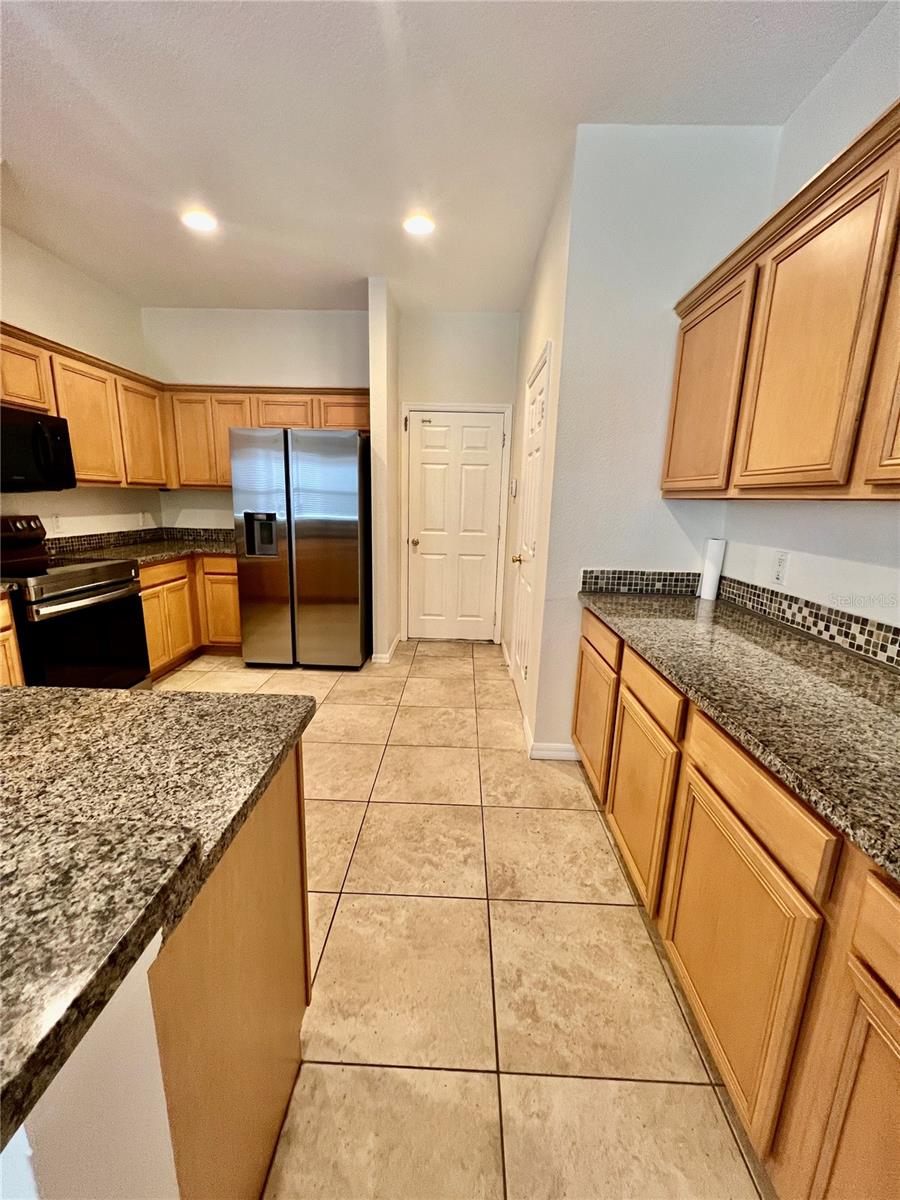 Image 4 of 23 For 2509 Silvermoss Drive