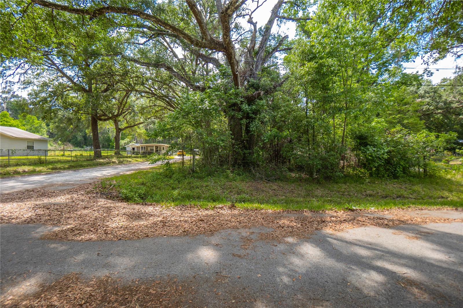 Listing photo id 1 for 21019 Edwards Avenue
